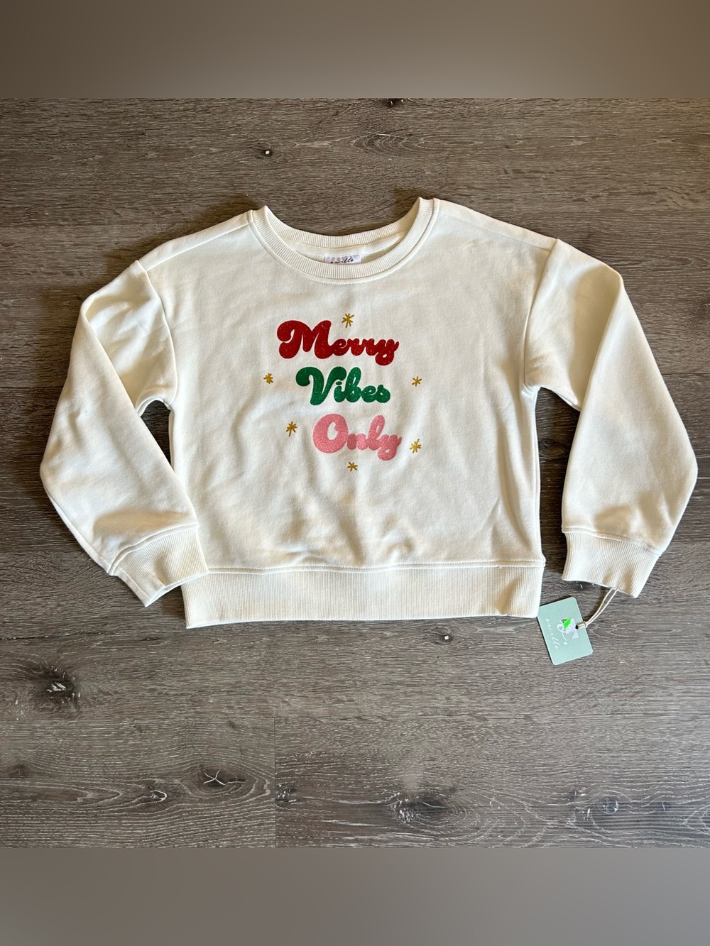NWT Girls Medium Cream Crew Neck Christmas Sweater